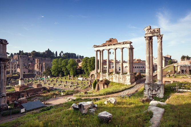 Colosseum, Roman Forum Experience and Vatican Museums - Multimedia guide: Helpful context, but don’t expect a roaming escort