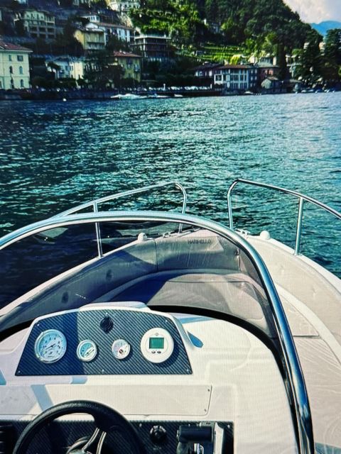 Como Lake: 1h boat rental without license and self-driving - Steering your own route: Villa D’Este, Laglio, and Nesso