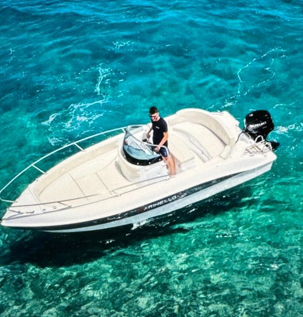 Como Lake: 1h boat rental without license and self-driving - The best part: stopping to swim and changing your mind mid-ride