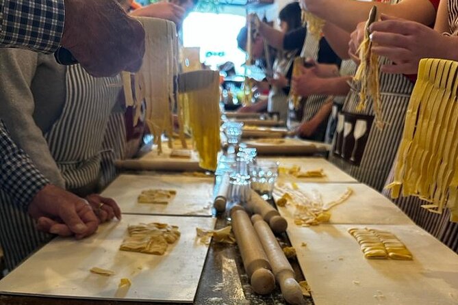 Cooking Class 2 Hour Spanish Steps - Fettucine and Tiramisù - Where it happens: finding the entrance and getting settled quickly