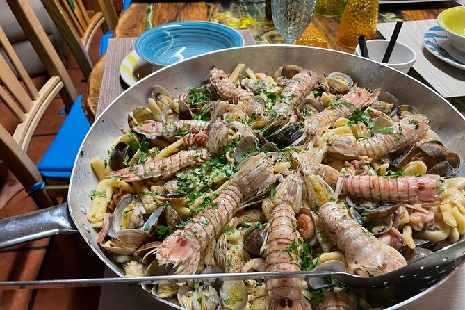 Cooking class, dinner and wine tasting near Lecce - The Real Skill: Making Orecchiette and Maccheroncini by Hand