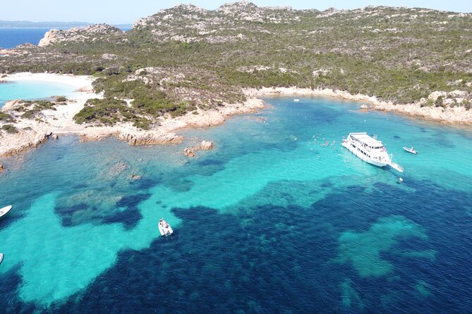 Daily 4 stop - boat excursion La Maddalena Archipelago - The crowd factor: how to make it work instead of fighting it