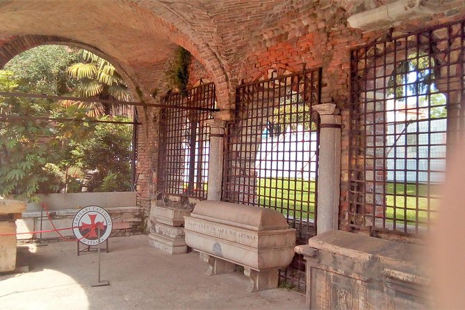 Dark Historical Verona Walking Tour - Logistics that actually matter: start at Arena area, end at Casa di Giulietta