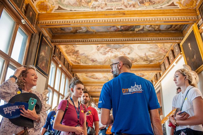 David & Accademia Guided Tour with Time Entry Ticket - Piazza del Duomo: getting the Il Duomo moment without committing to a long detour