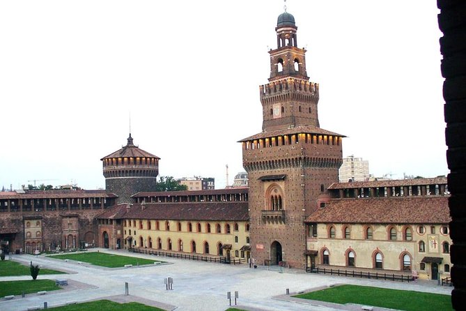 Delicious! Milan's Favorite Food Tour - What You’ll Eat and Drink: Lunch, 5–6 Appetizers, and Italian Wine