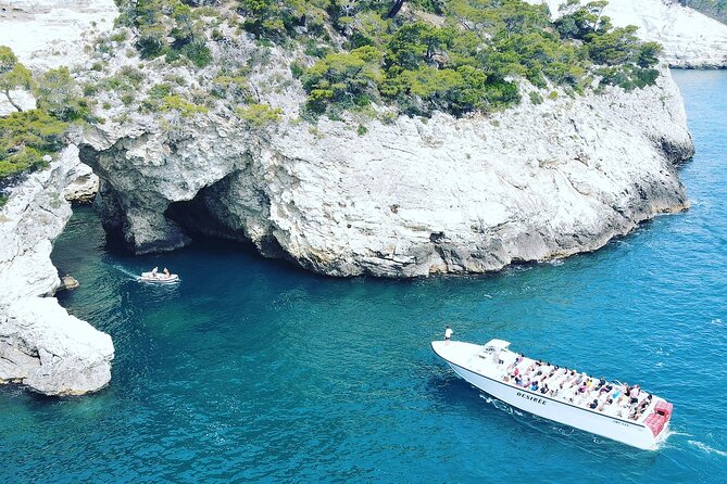 Desirèe experience. Visit of the marine caves of Vieste - Vieste marine caves in three hours: the shape of the day