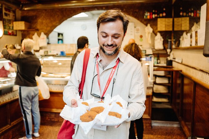 Devour Rome Food & Wine Tour of Trastevere - Checco Er Carettiere: iconic family-run dining and Lazio pasta comfort