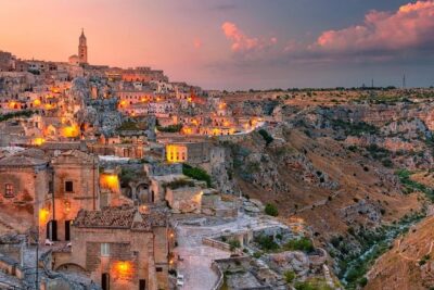Discover Matera, the ancient city - English tour - Sasso Caveoso: cave homes, rupestrian spaces, and what the stones meant