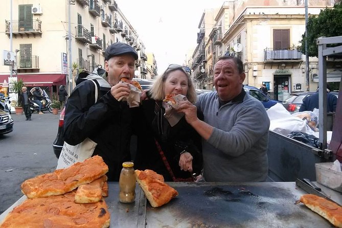 Discover Palermo - Capo Street Market: the best kind of break (and real food fuel)