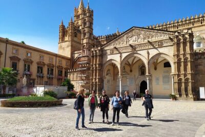 Discover Palermo in 3 hours. Art, history, markets and street food - Starting point near Via Cavour: how to set yourself up for success