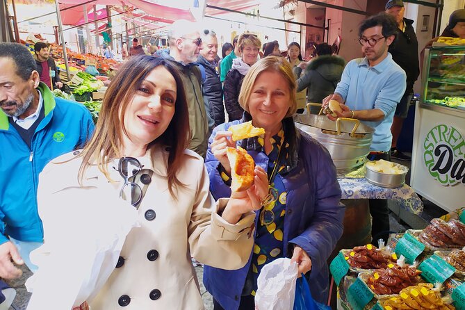 Discover Palermo in 3 hours. Art, history, markets and street food - Quattro Canti: baroque geometry, the city’s crossroads