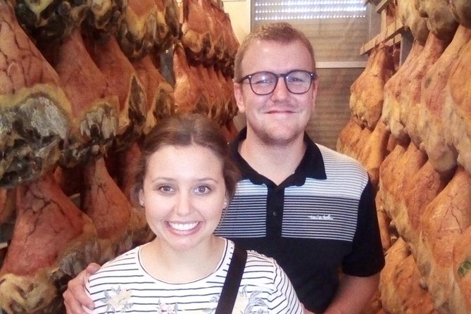 Discover Parma foods with Laura - Stop 1: Piazza Giuseppe Garibaldi and the Producer Round-Up