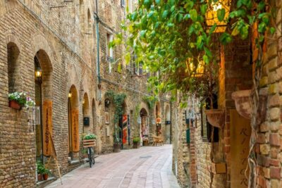 Discover Siena: Guided Walking Tour and Cathedral Visit - A Cathedral visit that’s really about art, not just entry