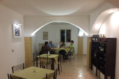 Discovering extra virgin olive oil - Pierluigi Biscotti’s farm lesson: more than olive oil talk