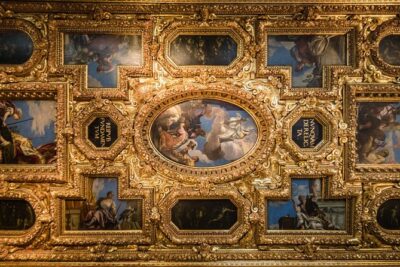 Doge's Palace: Priority Ticket, GuideBook & Optional Bell Tower - Stop 1: Doge’s Palace fast-track, Bridge of Sighs, and the prison route