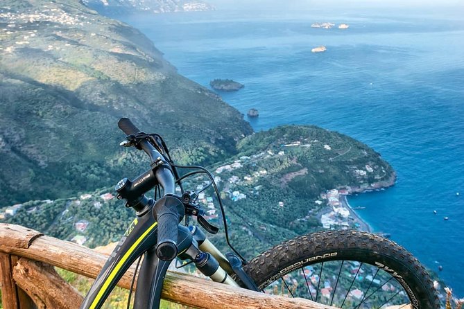 E-Bike Food and Wine Tour in the Sorrento Peninsula - Schiazzano at Il Turuziello: mozzarella, caciottine, oils, and limoncello