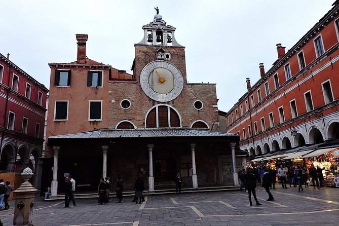 Eat, Drink and Repeat: Wine and Food Tasting Tour in Venice - The Venice Advantage: Why Progressive Tastings Work Here