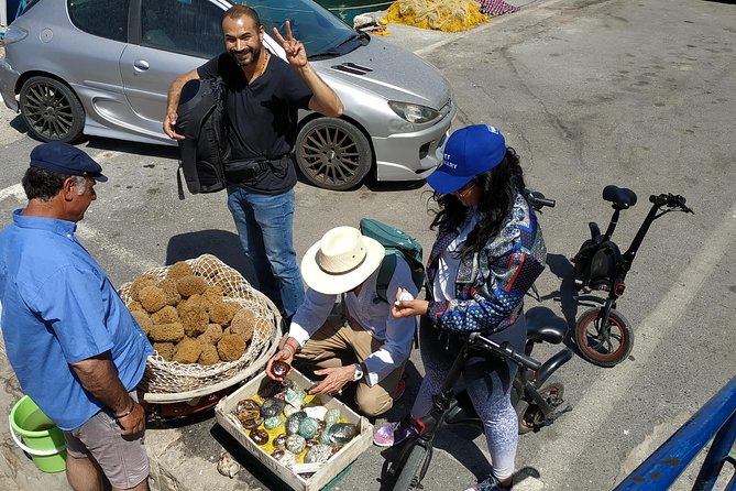 Ecobike tour in historic Heraklion - Kornarou Square and the old market feel: where the city shows its daily texture