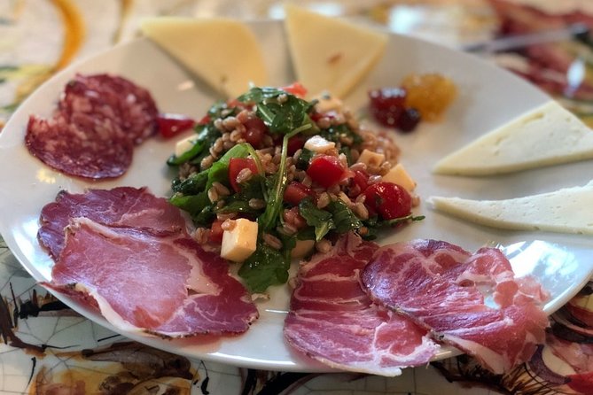 Enjoy and Taste the Flavors of Wine in an Open-air Venue - Food and wine menu: what’s actually included
