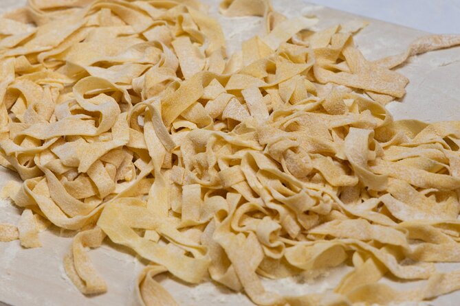 Enjoy Spritz and Pasta Making in Piazza Navona - Who should book this Spritz and Pasta class near Piazza Navona?