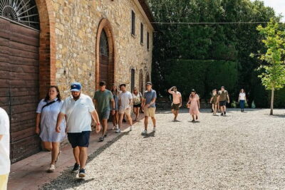 Essence of Chianti Small Group Tour with Lunch and Tastings from Florence - Meeting at Piazzale Montelungo and leaving at 9:00am
