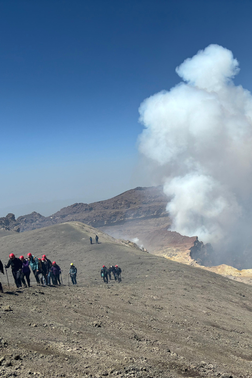 Etna excursion to 3000 mt. with cable-car and jeep 4x4 - Cable car to 2500m, then 4x4 to the hiking start