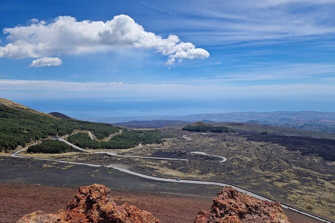 Etna Family Tour Excursion for families with children on Etna - The science-and-fun balance: why the guides work with kids
