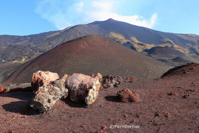 Etna Sunset Tour - Craters Silvestri and Valle del Bove: lunar terrain with a guide in your ear