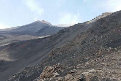 Etna trekking tour - Getting to altitude: 4×4 up to Etna’s edge, then cableway to 2500m