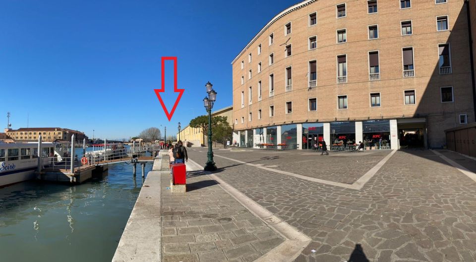 Evening Walking Tour with optional motorboat Ride - Strada Nova toward Rialto: the route that makes the city click
