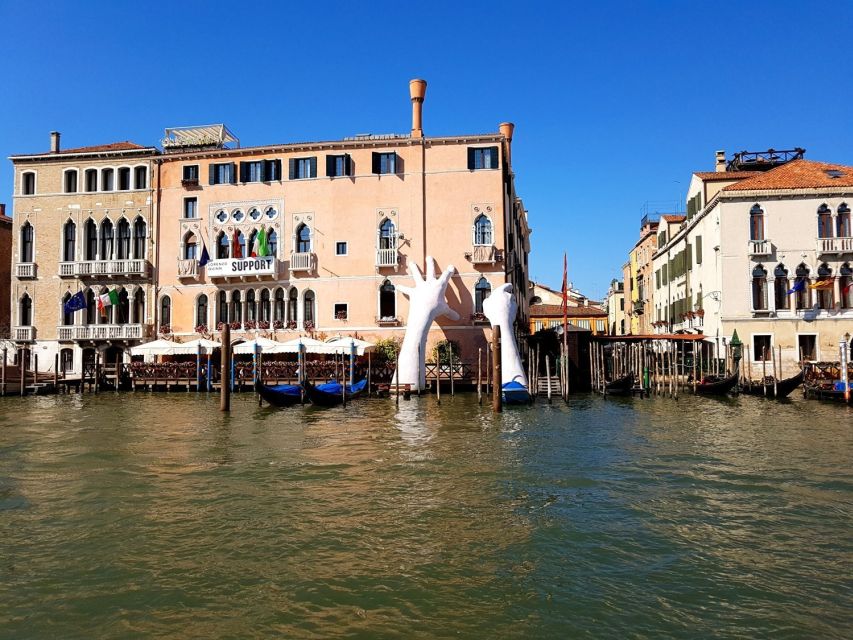 Evening Walking Tour with optional motorboat Ride - Who this tour fits best