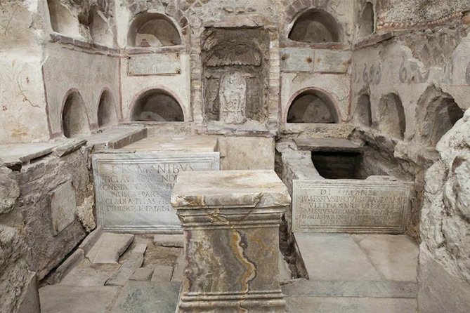 Excavation Tour to the Tomb of St. Peter's & St. Peter's Basilica - Basilica Highlights After the Necropolis: Bernini and Michelangelo Without the Guesswork