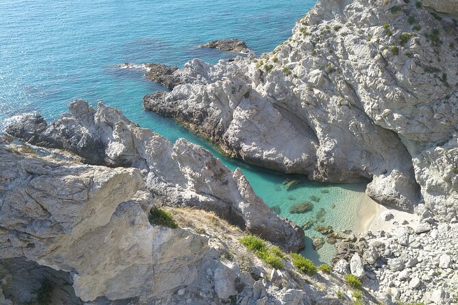 Exclusive boat tour for up to 8 people, beautiful Tropea - Grotticelle Beach: turquoise water and fish-filled snorkeling (Stop 2)