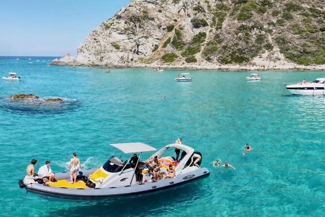 Exclusive boat tour in Tropea. Just you and your family - 4 hours - Stop-by-stop: from Capo Vaticano viewpoints to cave swims
