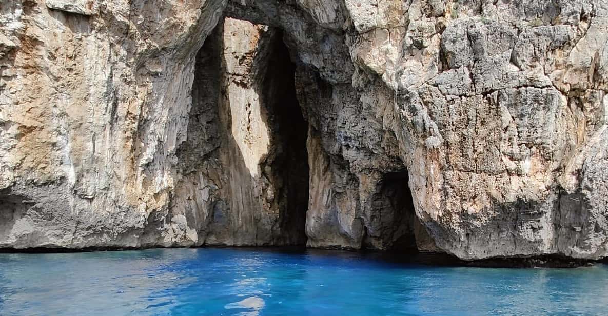 EXCURSION VISIT TO THE SANTA MARIA DI LEUCA CAVES - Boarding at Leuca Marine: What the Setup Tells You About the Value