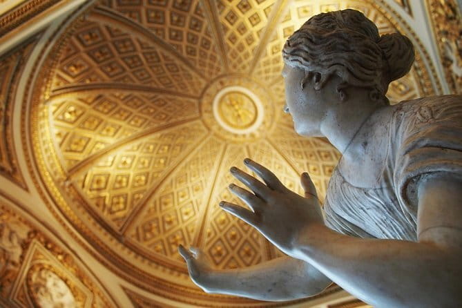 Fascinating Florence: Guided Walking Tour - Santa Trinita church stop: when the dress code matters