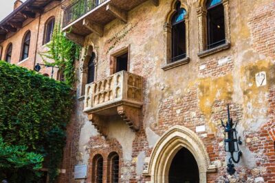 Fascinating Verona: in the Footprints of Romeo and Juliet - Herbs Square, Lamberti Tower, and the Merchant-Guild Anchor