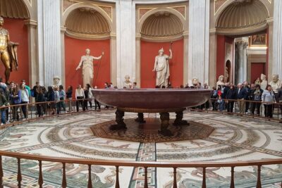 Fast track: Vatican Museums, Sistine Chapel Guided and St. Peter's Basilica Tour - Vatican Museums in 2 Hours: A Route Built for Highlights