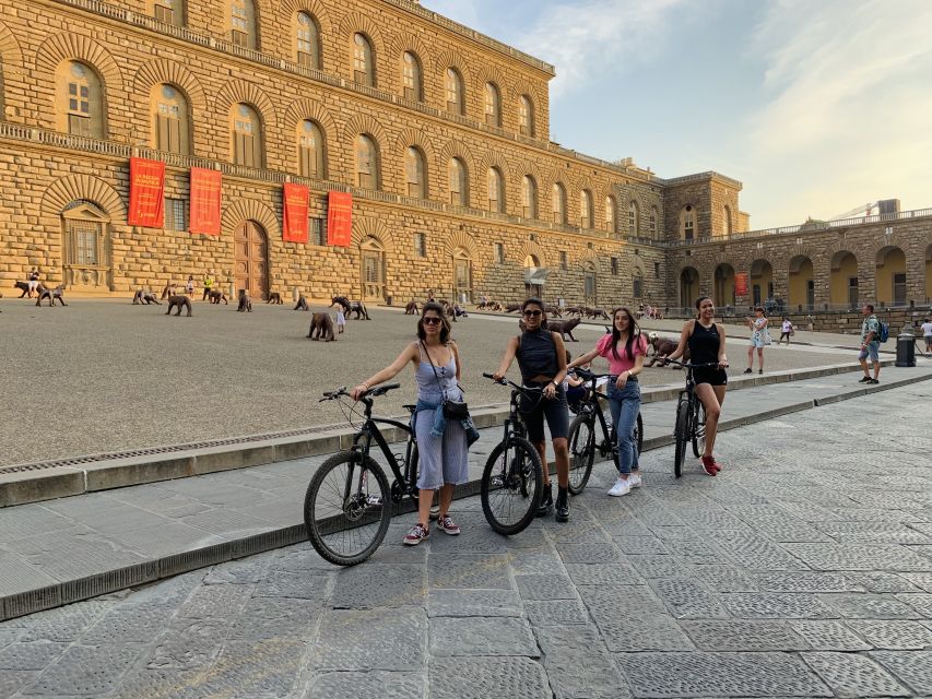 Florence: 2-Hour Guided Sightseeing Bike Tour - Pace, comfort, and navigating Florence traffic on two wheels