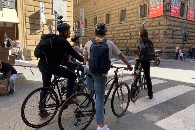 Florence by Bike: A Guided Tour of the City’s Highlights - What you actually get: bikes, helmets, audio, and a pro guide