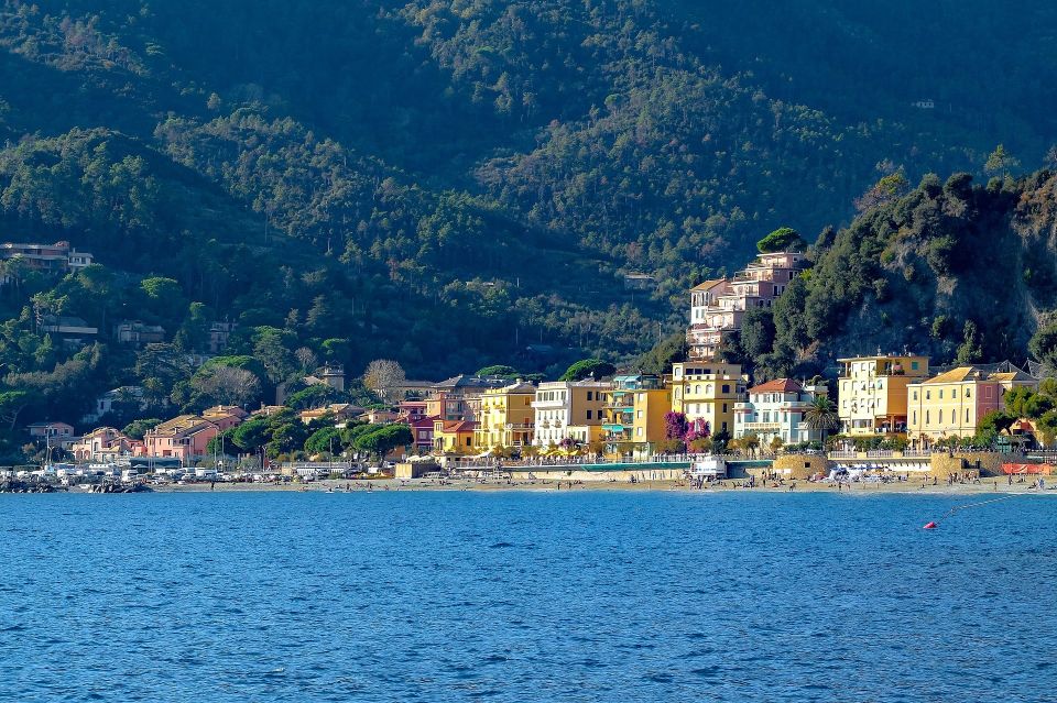 Florence: Cinque Terre Day Trip with Optional Street Food - Riomaggiore to Vernazza by rail and boat: the coast from water