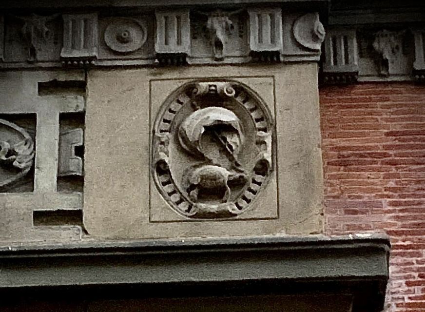 Florence: Dark Mysteries and Legends Guided Walking Tour - Via dei Servi and the dome of Santa Maria del Fiore