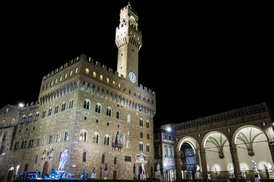 Florence: Dark Secrets & Scandals Evening Walking Tour - Small Groups, Audio Headsets, and Guide Style That Keeps You Hooked
