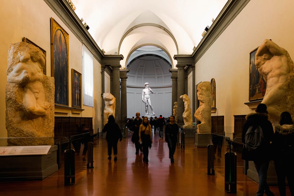 Florence: David & Accademia Guided Tour with Entry Tickets - The real value of priority entrance (and what it changes)