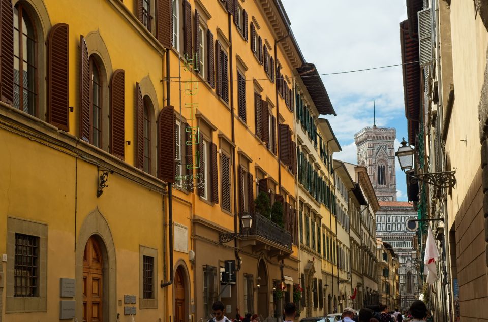Florence: David's Accademia Gallery Guided Tour - Beyond David: the Prisoners/Slaves story that changes the whole room