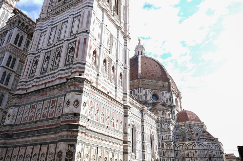 Florence: Duomo Cathedral Guided Tour with Fast-Track Entry - Entering Santa Maria del Fiore: What the Guide Helps You See