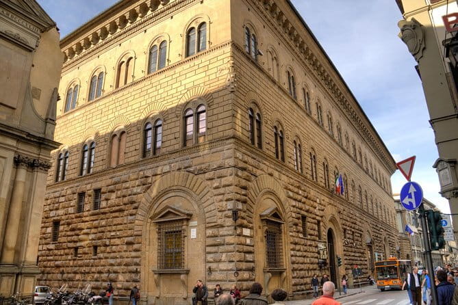 Florence Duomo Cathedral Guided Tour with Local Guide - Guides can make waiting feel shorter: the names to hope for