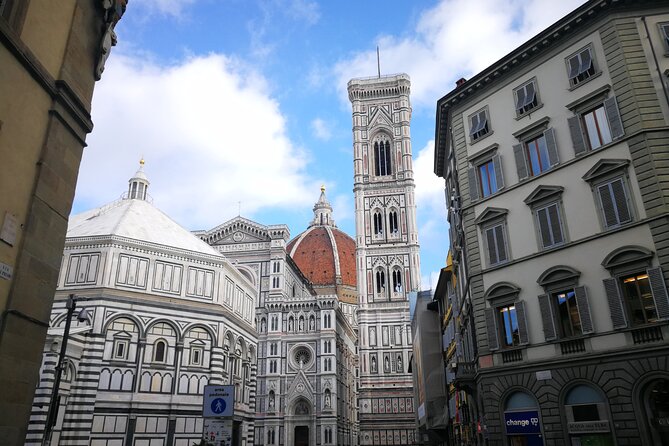 Florence Duomo Skip-Any-Line Guided Tour with Priority Entrance - The Square Walk (About 55 Minutes): Linking the Whole Piazza