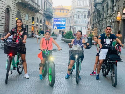 Florence: E-Bike Tour with Michelangelo Square - Getting on the electric bike: the part that decides if you’ll enjoy it