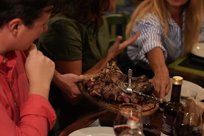 Florence Evening Food Tour with Florentine Steak & Tuscan Wine - Piazza della Signoria: the perfect launchpad